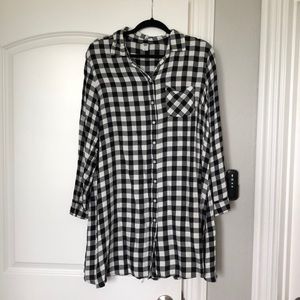 **SOLD** Old Navy black and white flannel dress